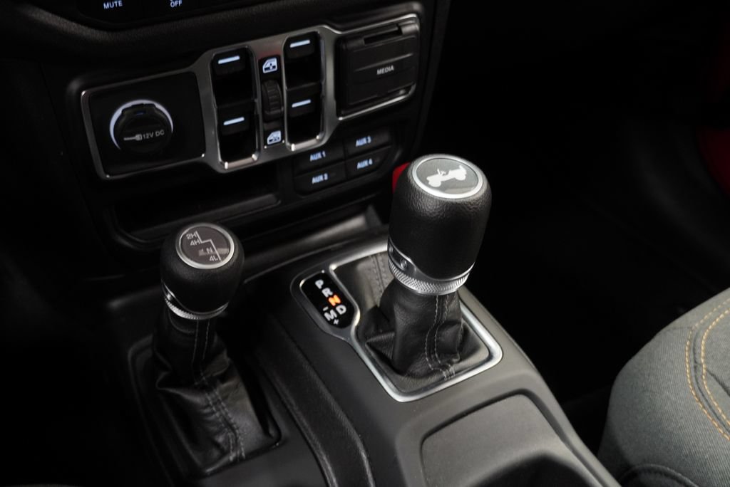 Used 2024 Jeep Wrangler Unlimited Sport AWD/4WD image 37