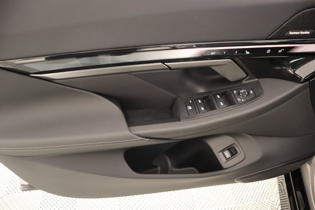 New 2025 BMW i5 xDrive40 w/ M Sport Package image 17