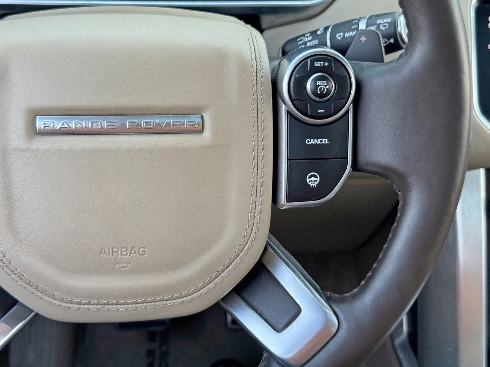 Used 2015 Land Rover Range Rover Supercharged image 21