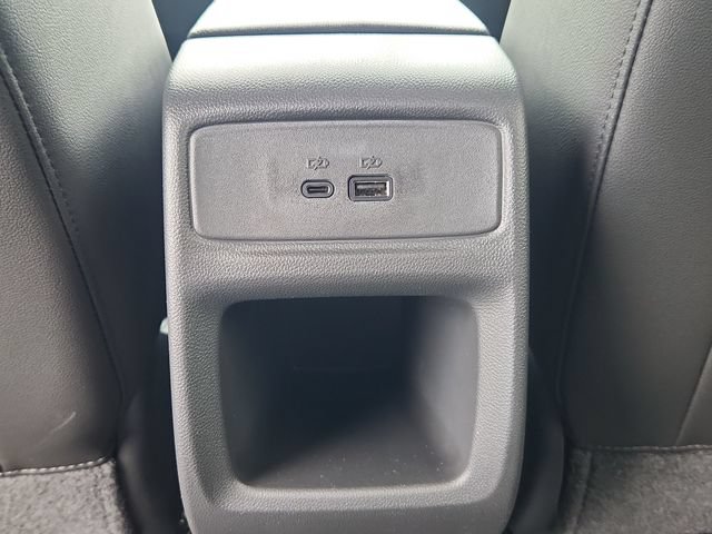 New 2026 Chevrolet Trax RS w/ Sunroof Package FWD image 17