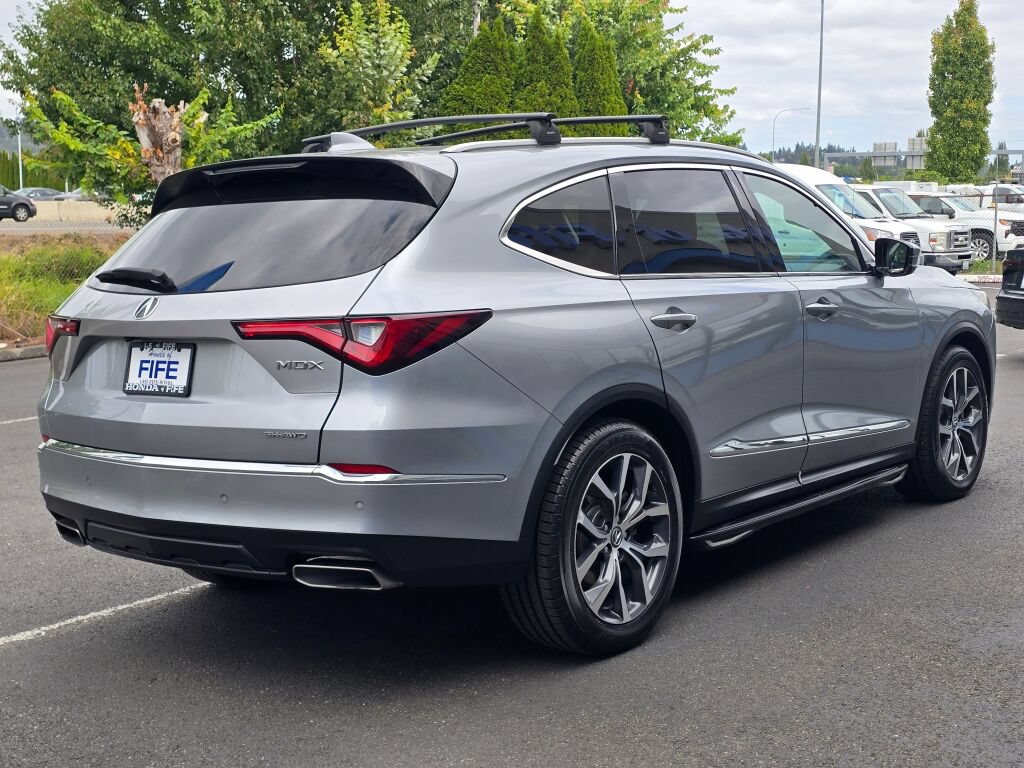 Used 2023 Acura MDX w/ Technology Package AWD/4WD image 5
