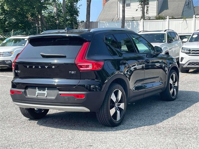 Used 2020 Volvo XC40 T5 Momentum w/ Protection Package Premier image 6