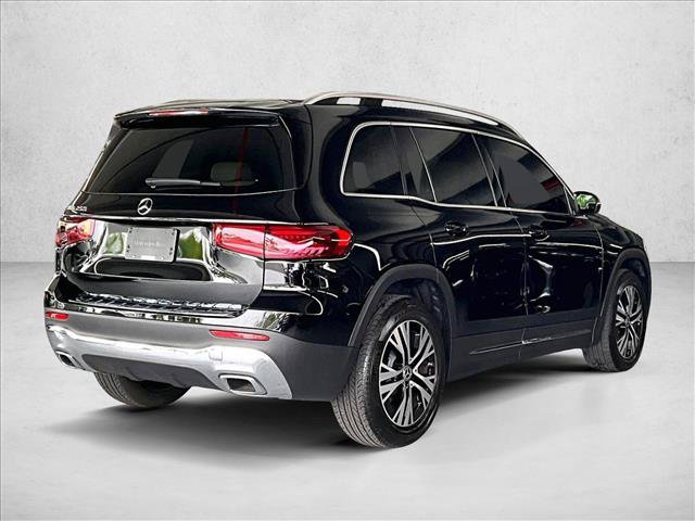 Used 2026 Mercedes-Benz GLB 250 image 2