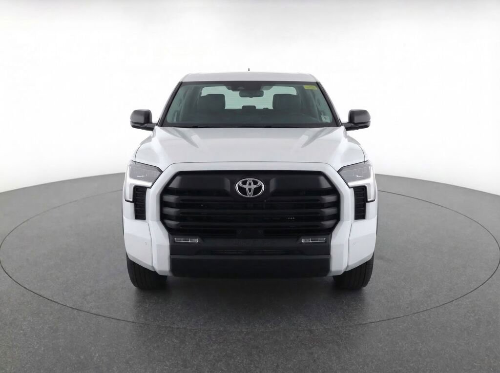 Used 2022 Toyota Tundra SR5 w/ SR5 Premium Package image 2