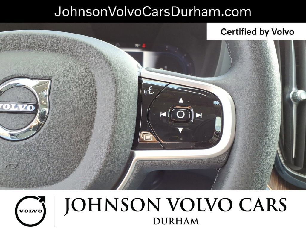 Certified 2023 Volvo XC60 B5 Ultimate w/ Climate Package image 22