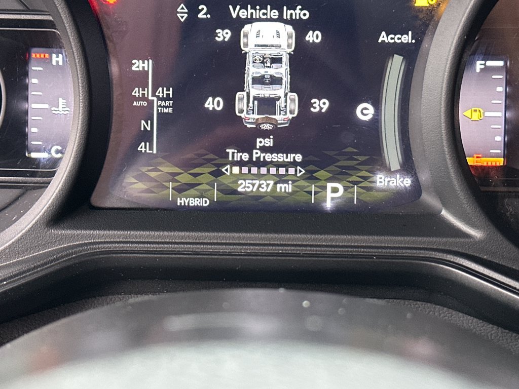 Used 2024 Jeep Wrangler Unlimited AWD/4WD image 11