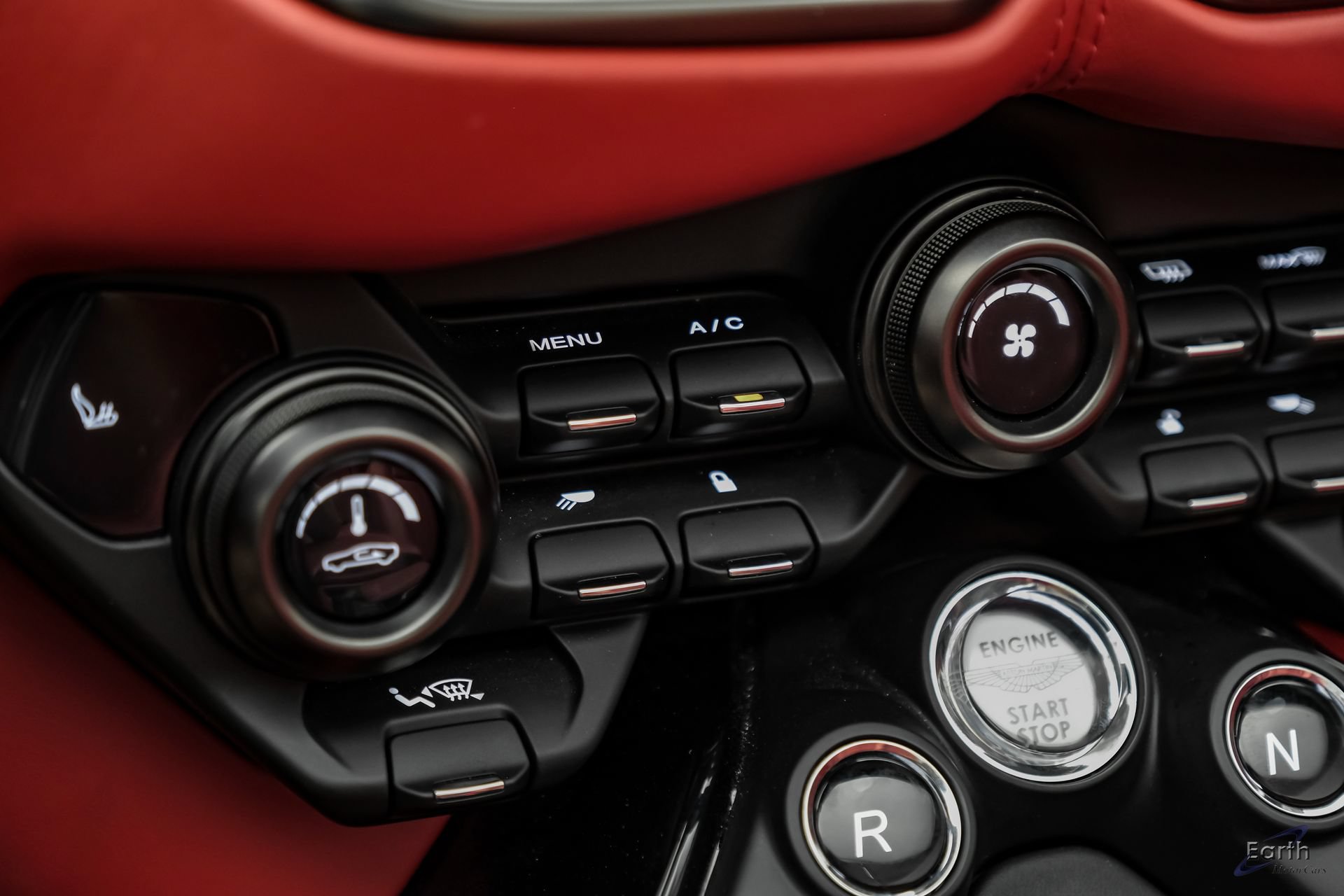 Used 2022 Aston Martin V8 Vantage Roadster RWD image 78