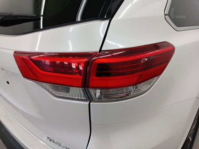 Used 2019 Toyota Highlander XLE image 42