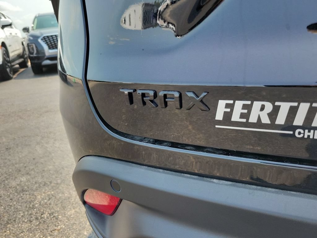 New 2026 Chevrolet Trax RS w/ Sunroof Package FWD image 32