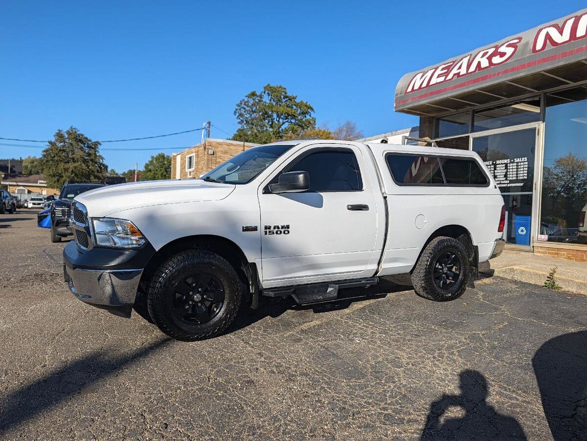 Used 2017 RAM 1500 Tradesman w/ Chrome Appearance Group RWD image 6