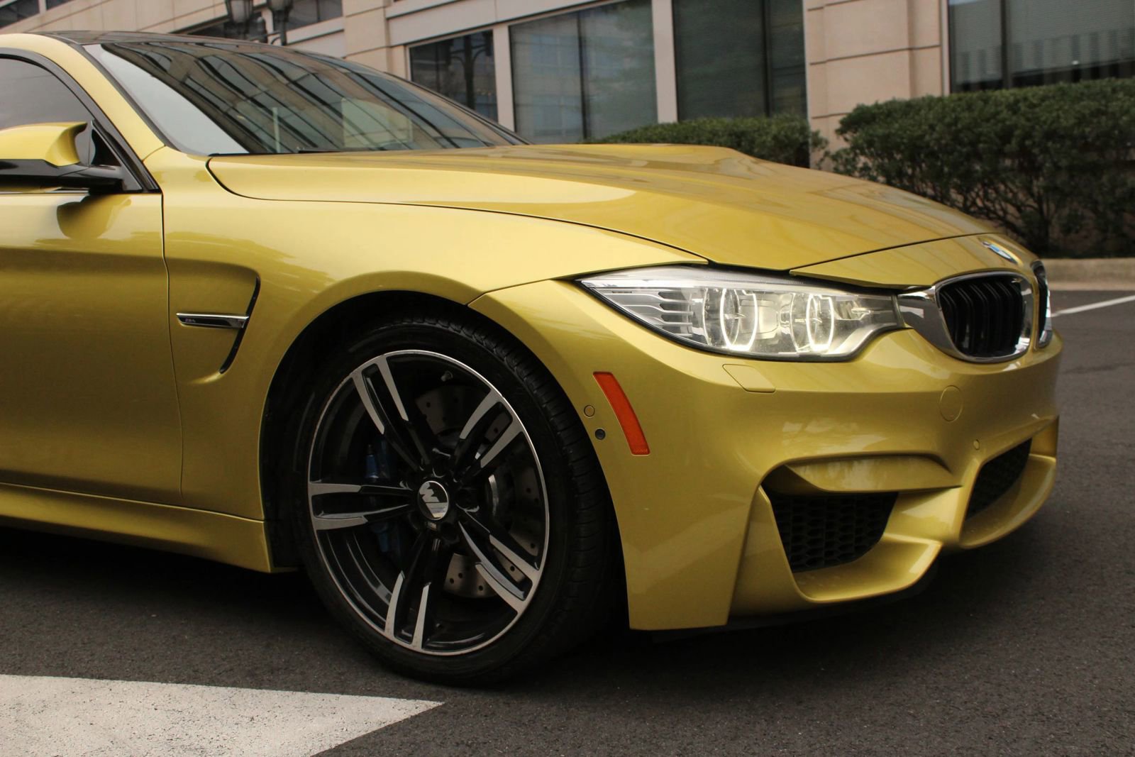 Used 2015 BMW M4 Coupe RWD image 3