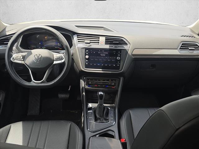 Certified 2023 Volkswagen Tiguan SE w/ Panoramic Sunroof Package FWD image 22