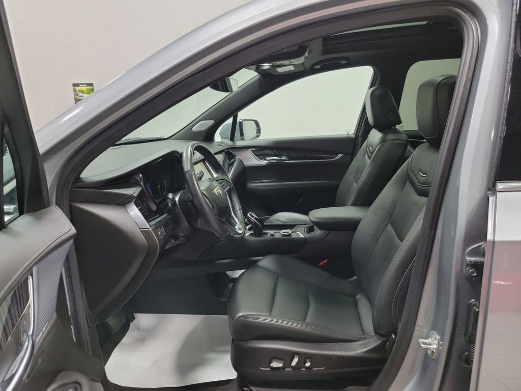 Used 2025 Cadillac XT6 Premium Luxury image 49