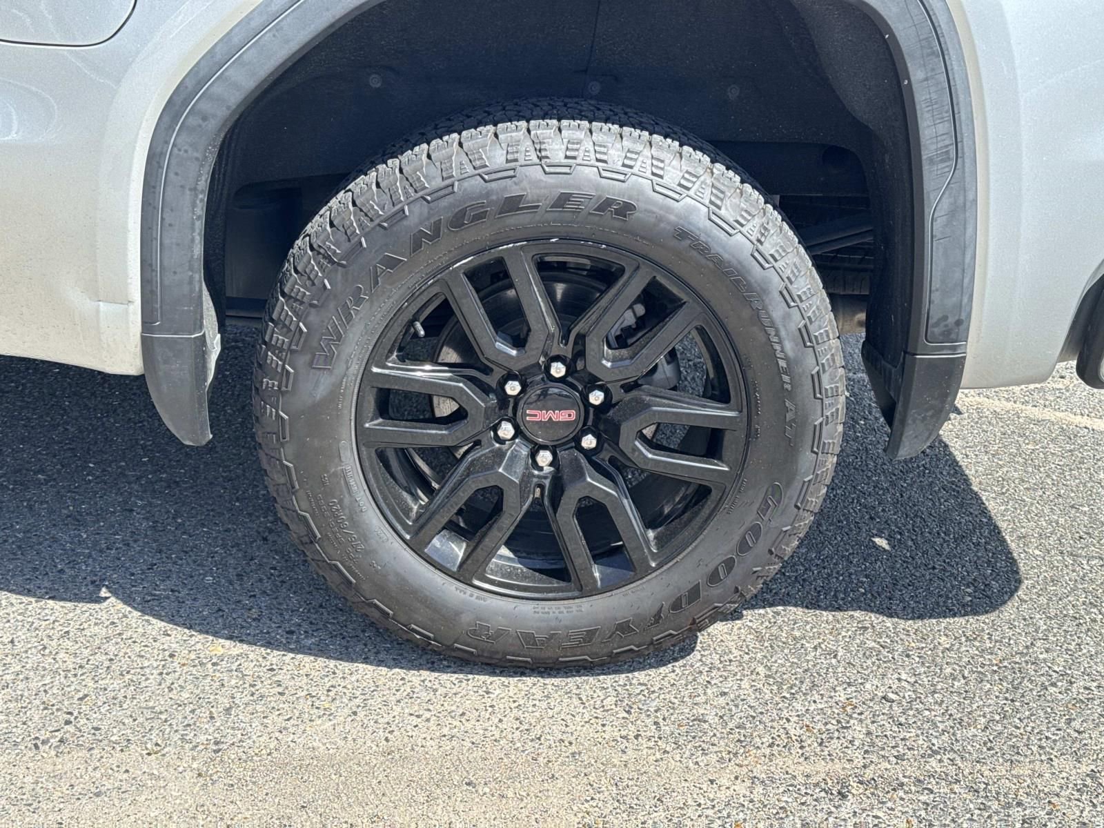 Used 2021 GMC Sierra 1500 Elevation AWD/4WD image 3