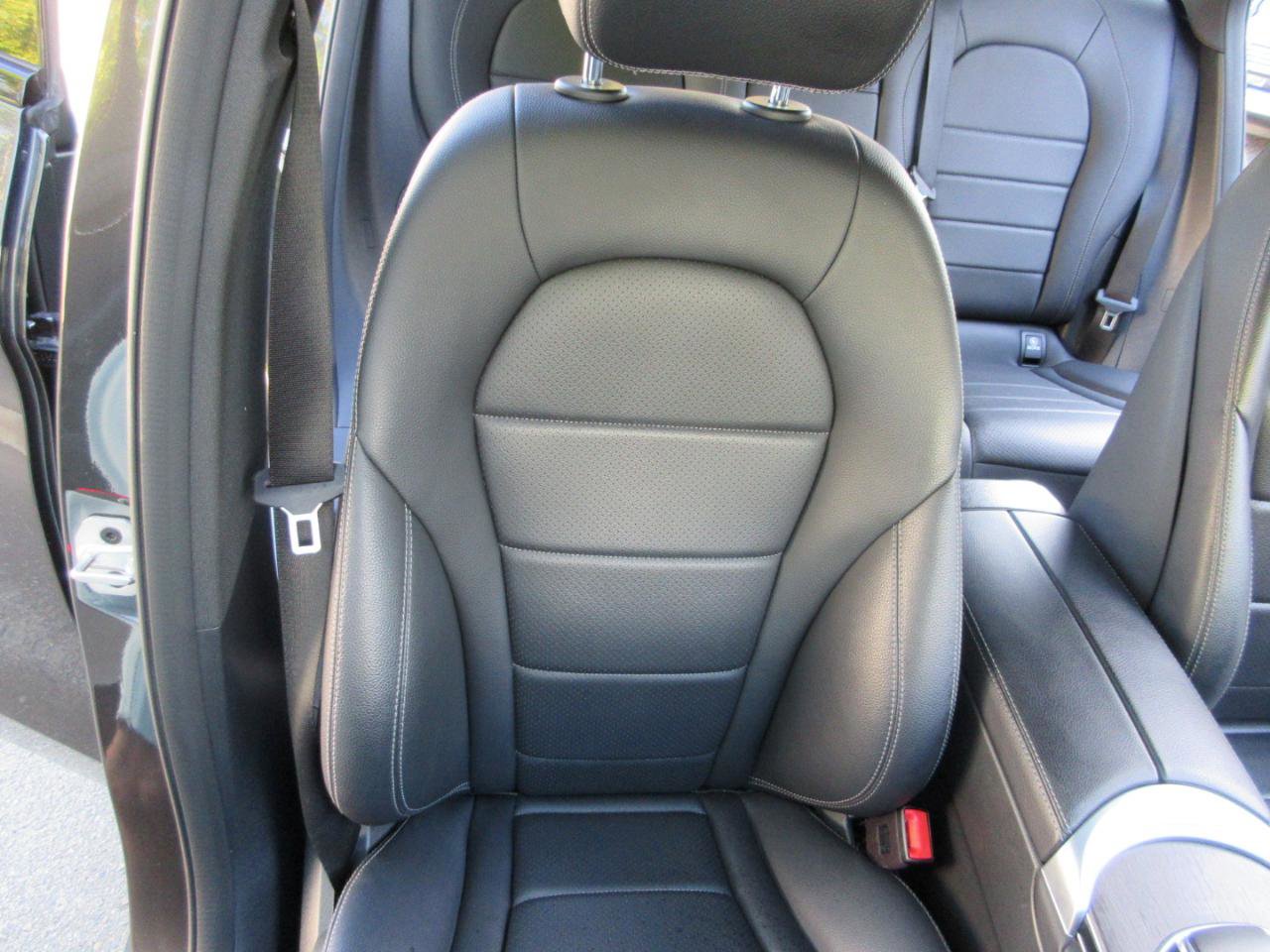 Used 2022 Mercedes-Benz GLC 300 4MATIC image 25