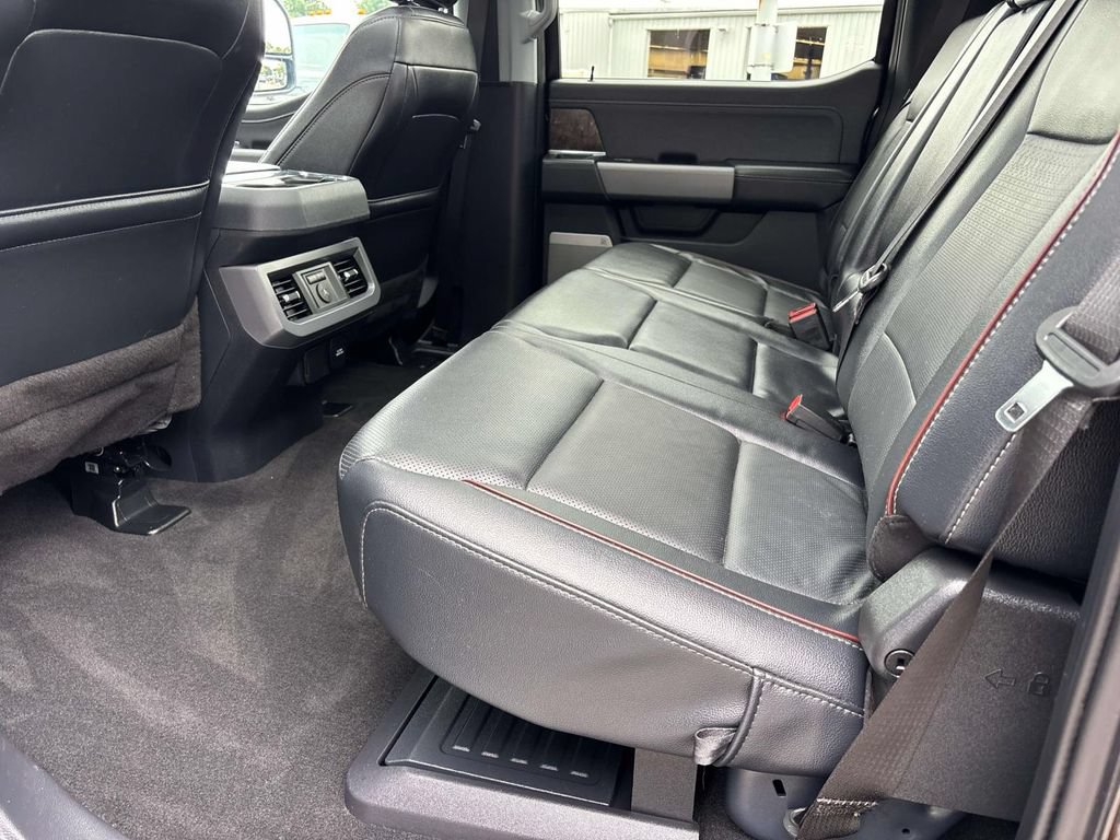 Used 2024 Ford F250 Lariat w/ Lariat Ultimate Package AWD/4WD image 15