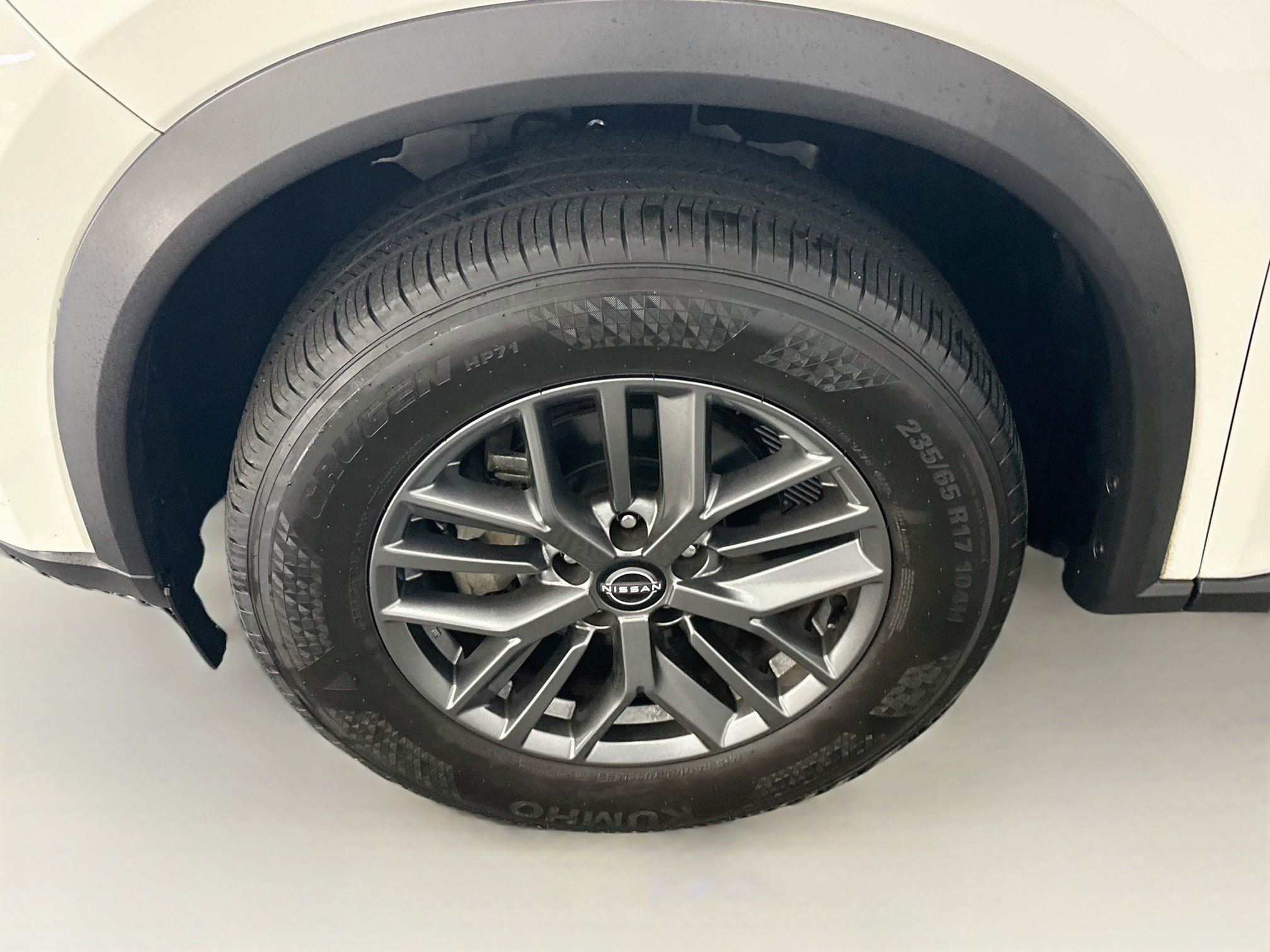 Used 2023 Nissan Rogue S AWD/4WD image 11