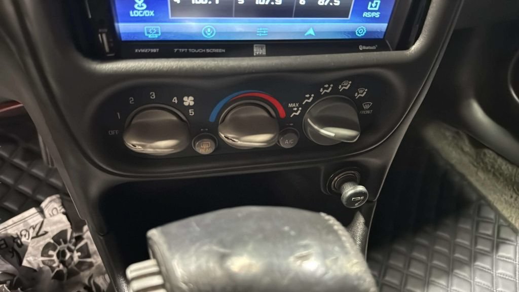 Used 2004 Pontiac Grand Am GT FWD image 24