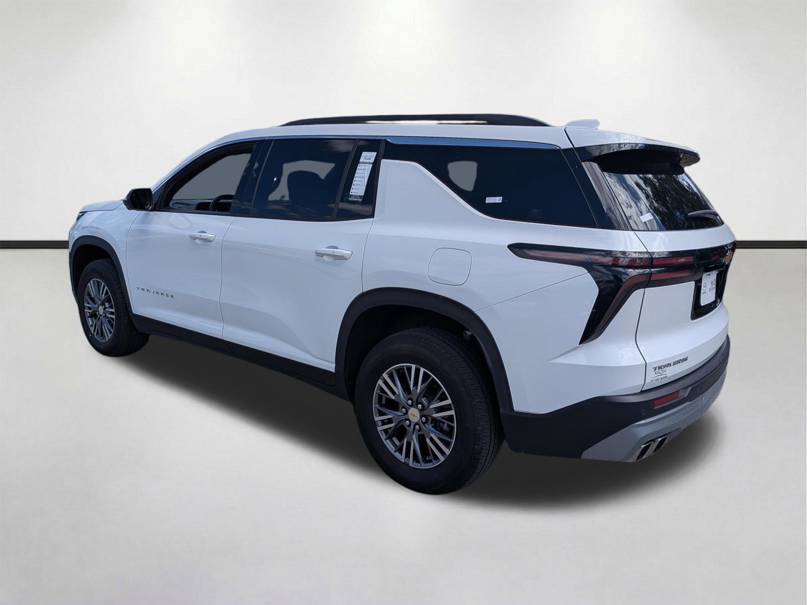 Used 2024 Chevrolet Traverse LT FWD image 6