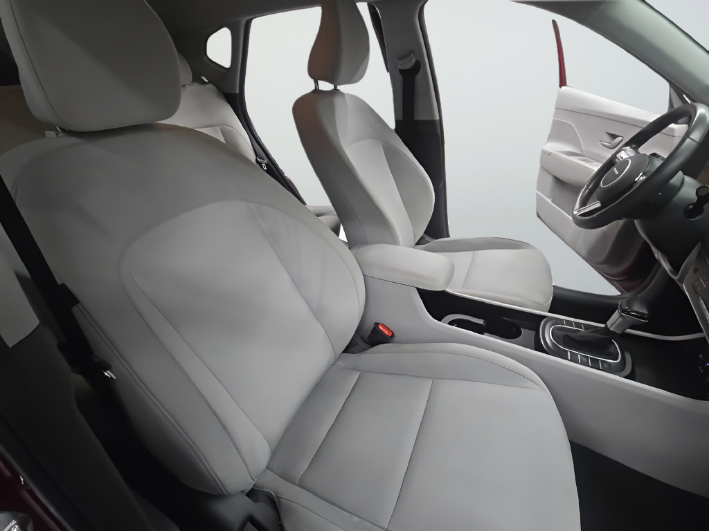 Used 2025 Hyundai Kona SEL FWD image 27