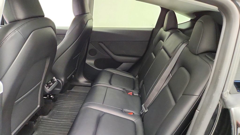 Used 2024 Tesla Model Y Long Range AWD/4WD image 26