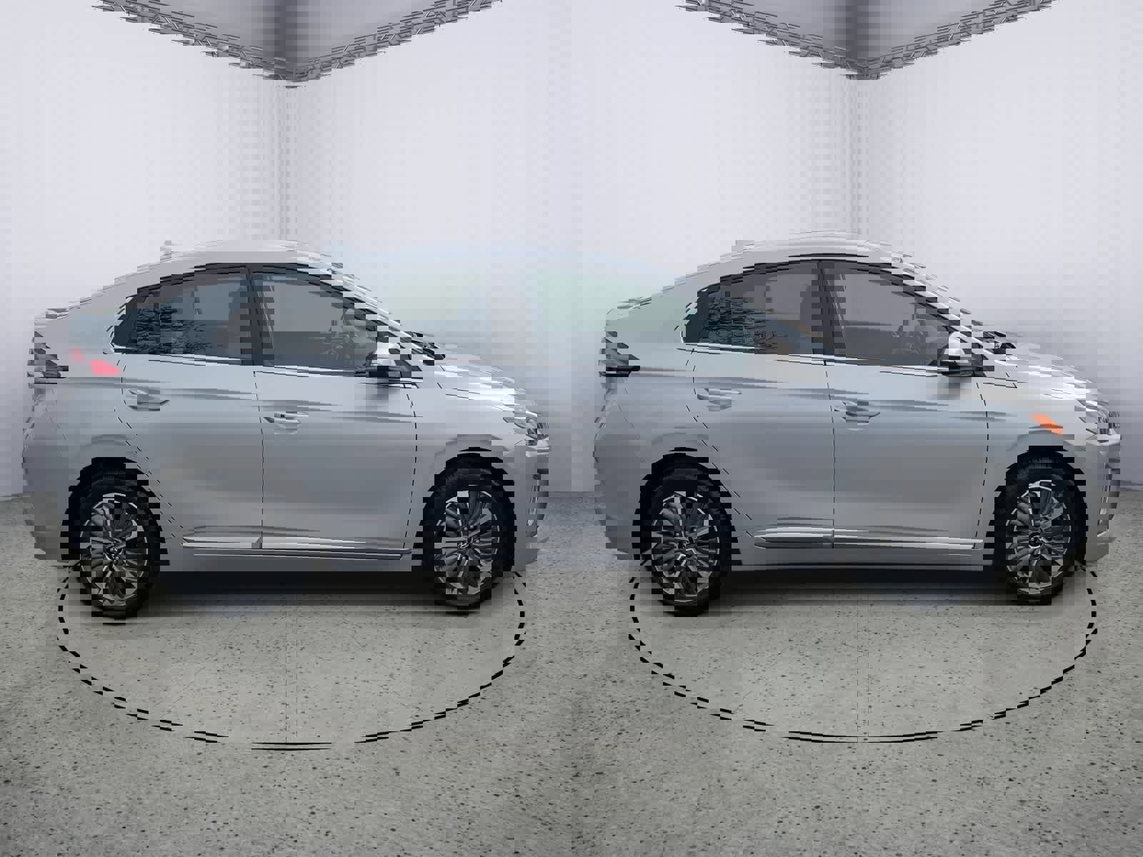 Used 2021 Hyundai Ioniq SEL image 2