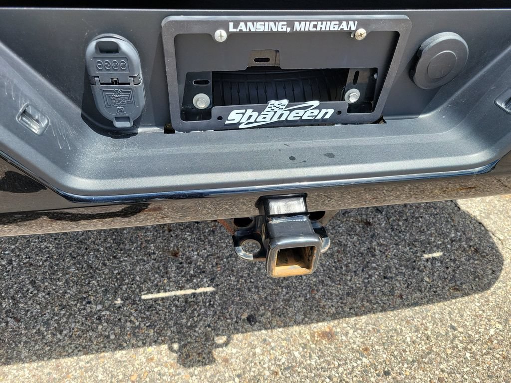 Used 2020 Chevrolet Silverado 1500 Custom w/ Custom Value Package AWD/4WD image 32