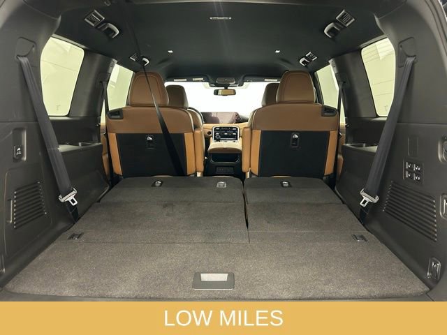 Used 2025 Nissan Armada SL w/ Captain's Chari Seat Package image 14