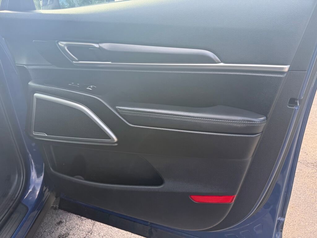 Used 2024 Kia Telluride S w/ S Sunroof Package image 32