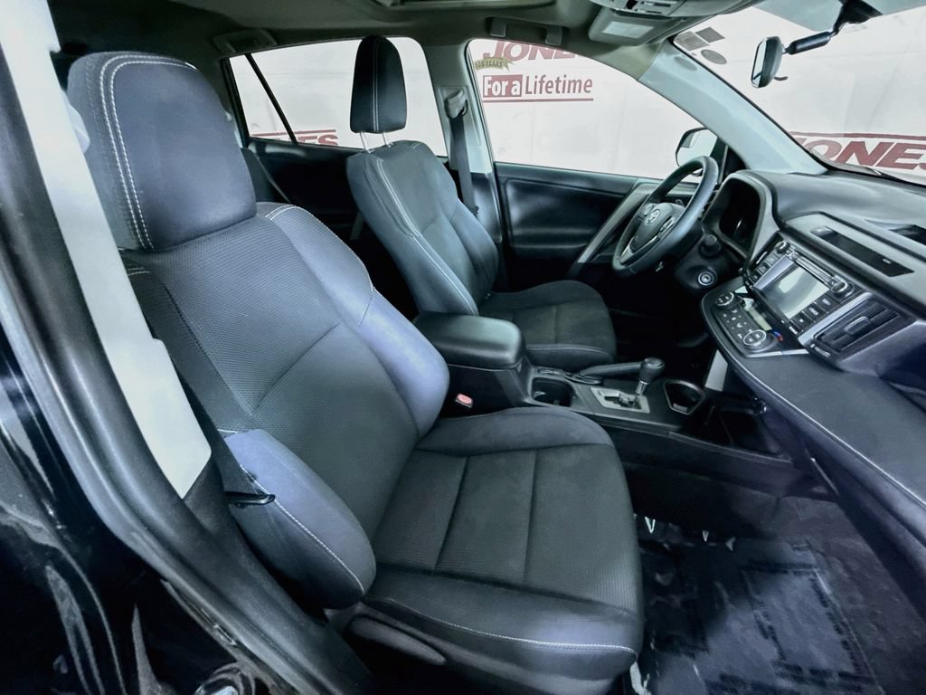 Used 2016 Toyota RAV4 XLE w/ Protection Package AWD/4WD image 30