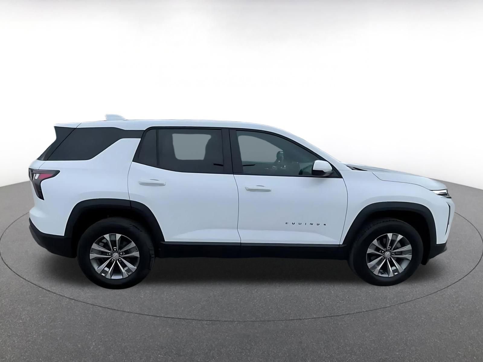 Used 2025 Chevrolet Equinox LT image 16