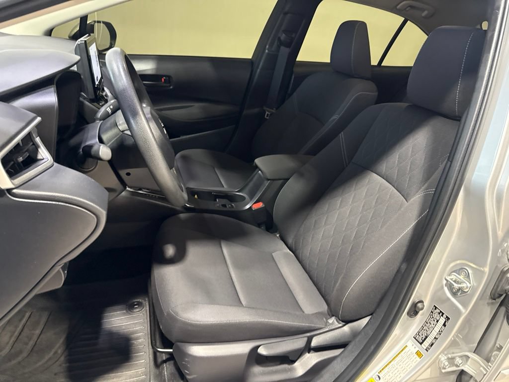 Used 2023 Toyota Corolla LE w/ LE Convenience Package FWD image 23
