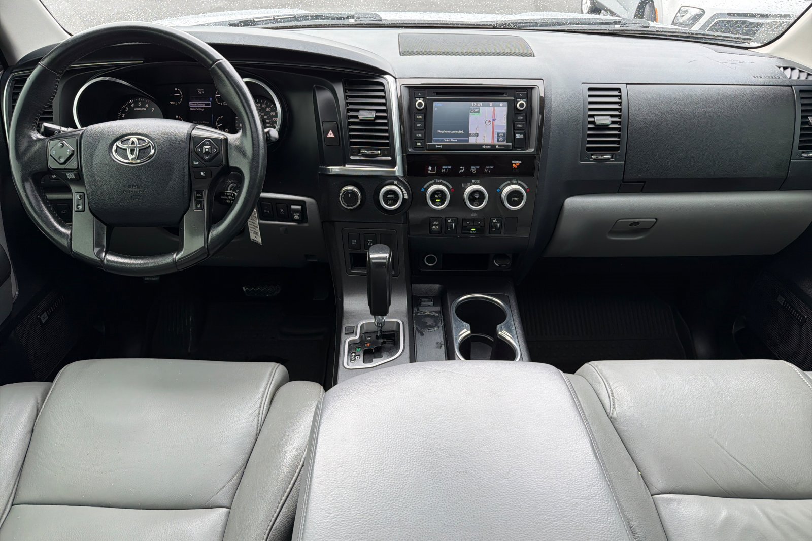 Used 2019 Toyota Sequoia Limited w/ Safety & Convenience Package AWD/4WD image 14