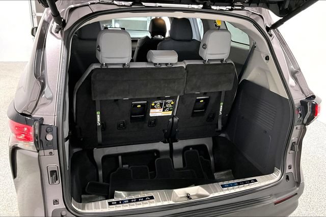 Used 2022 Toyota Sienna LE FWD image 44