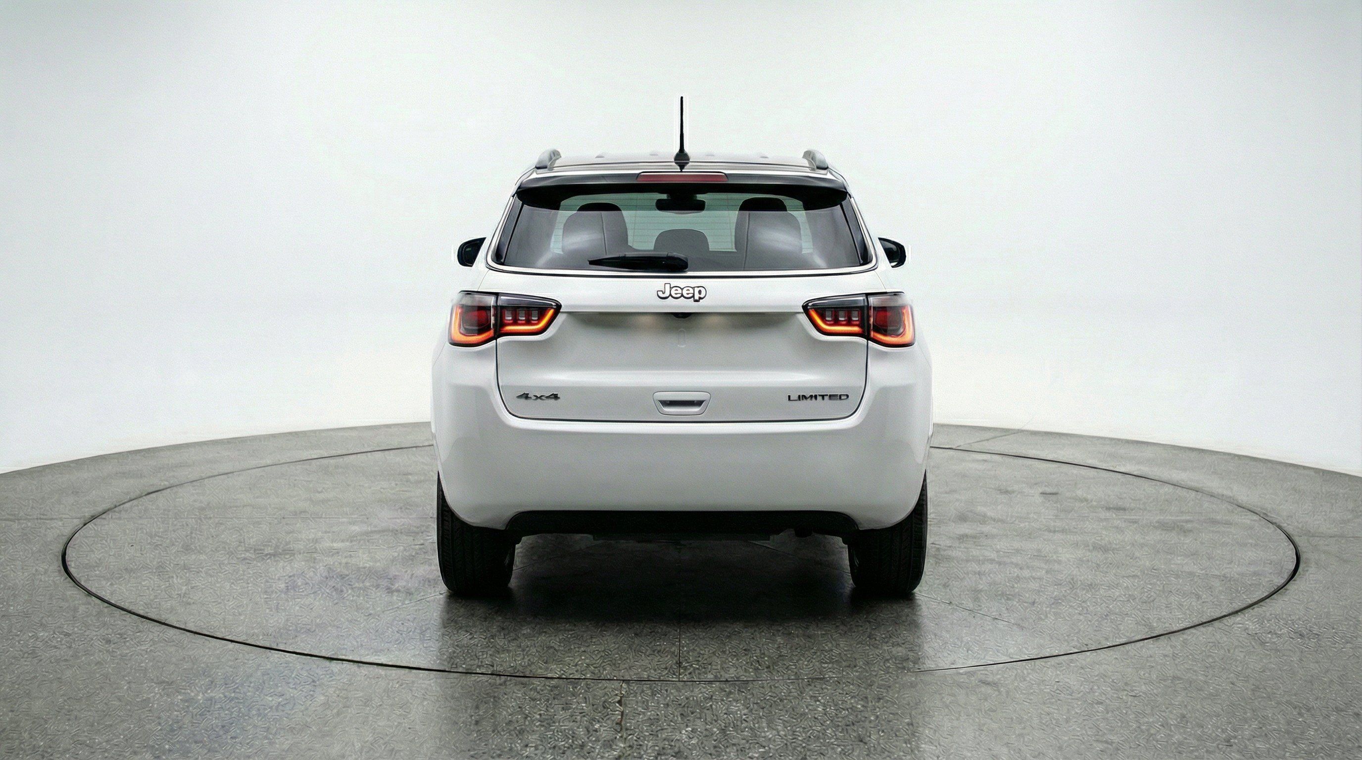 Used 2025 Jeep Compass Limited AWD/4WD image 7