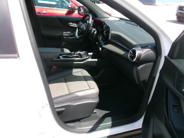 Used 2026 Chevrolet Equinox LT w/ Convenience Package II FWD image 5