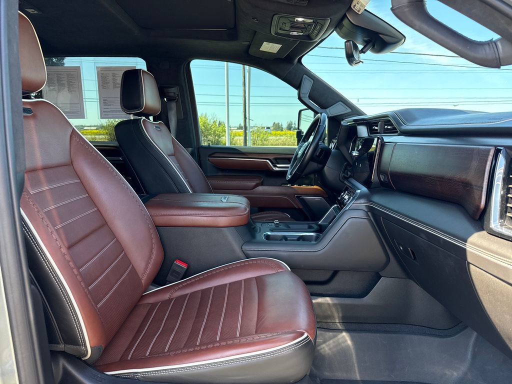 Used 2024 GMC Sierra 3500 Denali Ultimate image 28