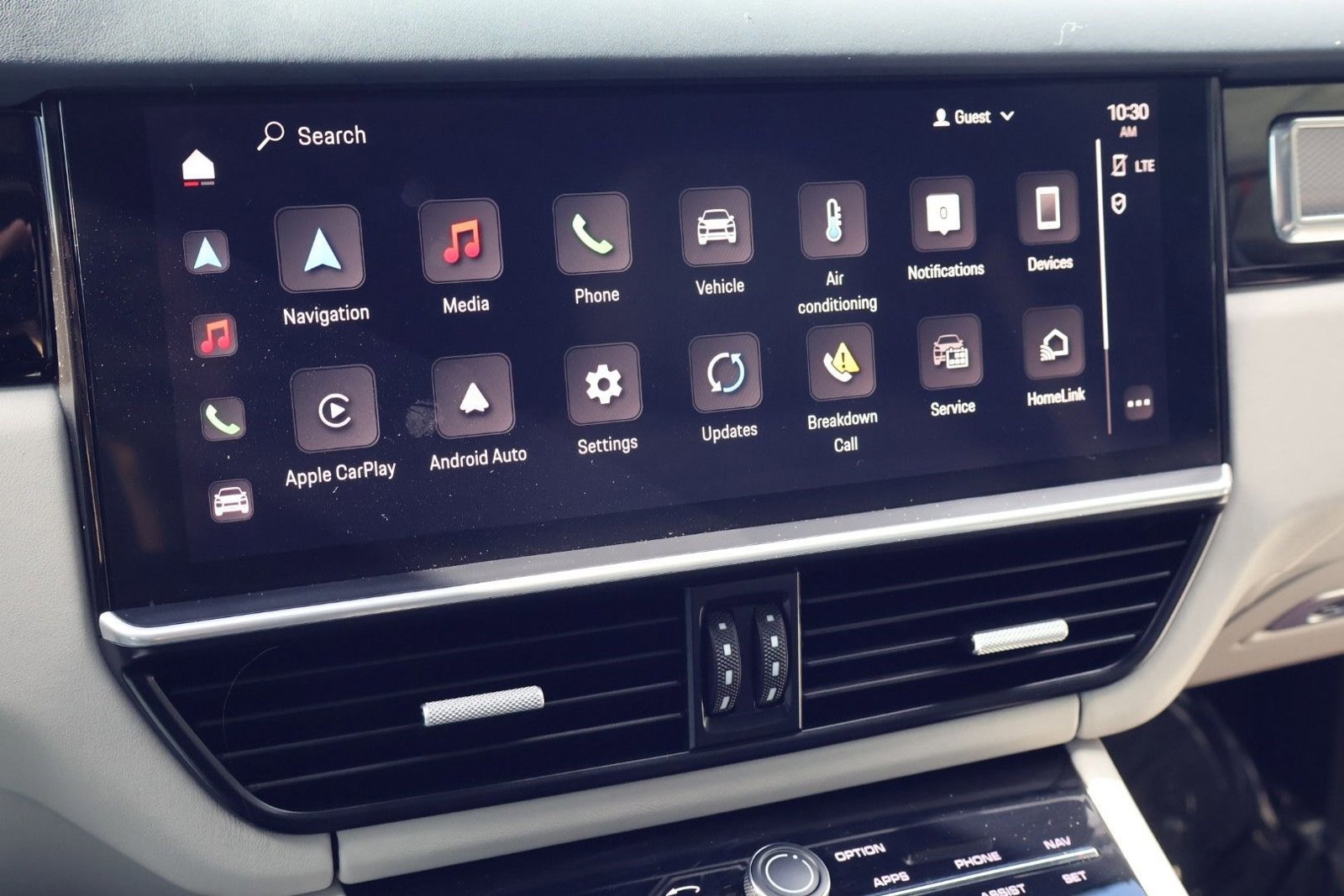 Certified 2023 Porsche Cayenne S Platinum image 16