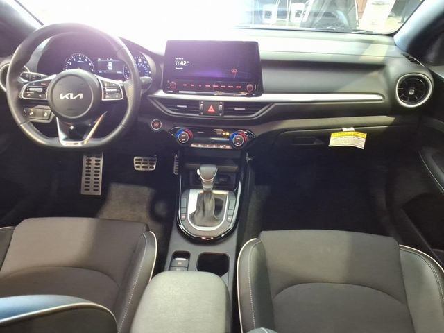 Used 2023 Kia Forte GT-Line w/ GT-Line Technology Package image 9