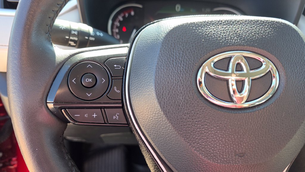 Used 2025 Toyota RAV4 XLE Premium w/ Weather Package AWD/4WD image 16