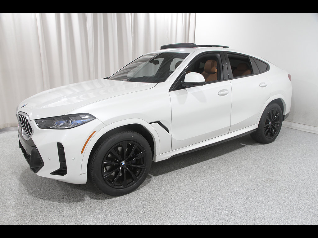 Used 2024 BMW X6 xDrive40i w/ Premium Package AWD/4WD image 3