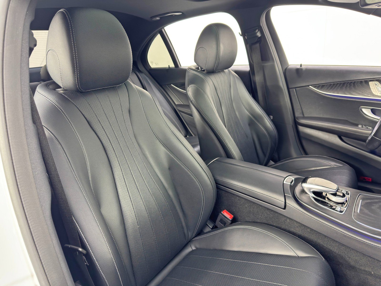 Used 2019 Mercedes-Benz E 300 image 39