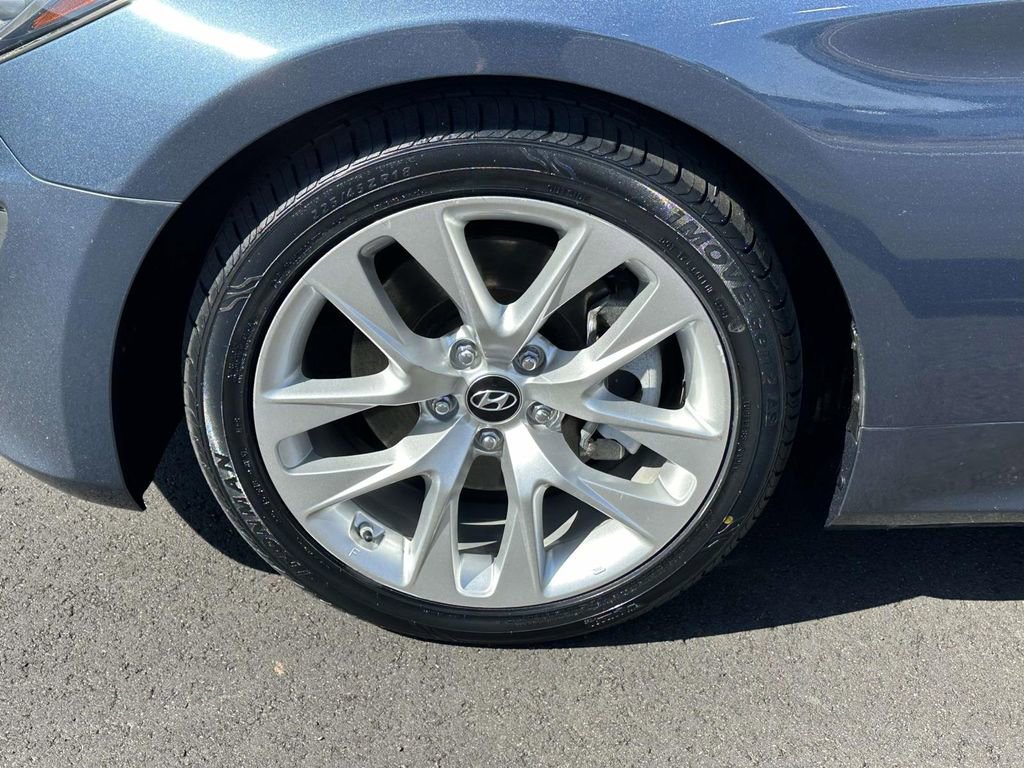 Used 2013 Hyundai Genesis 2.0T image 27