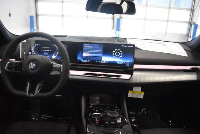 New 2027 BMW 530i xDrive w/ M Sport Package AWD/4WD image 5