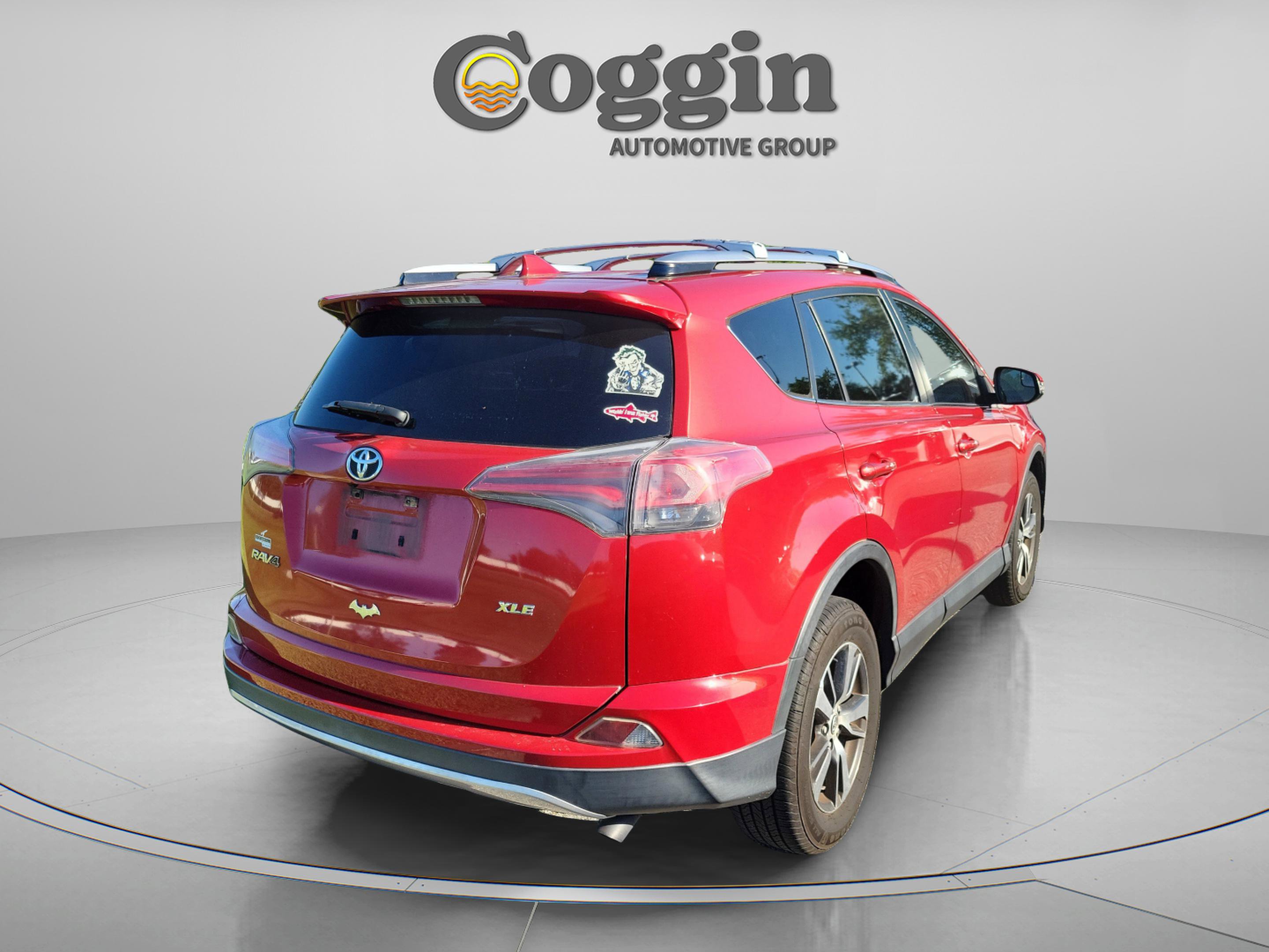 Used 2017 Toyota RAV4 XLE FWD image 4