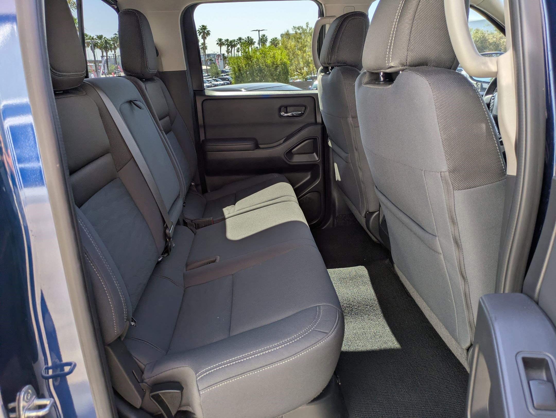 Used 2022 Nissan Frontier SV AWD/4WD image 26