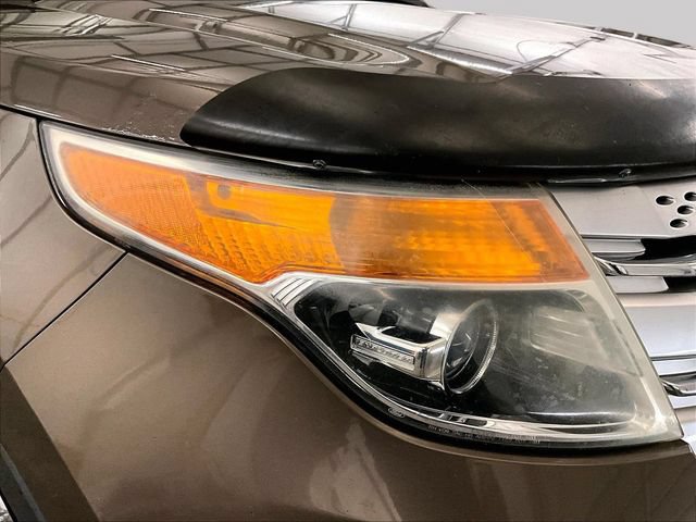 Used 2015 Ford Explorer XLT w/ Equipment Group 202B AWD/4WD image 29