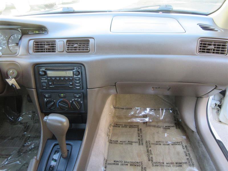 Used 2000 Toyota Camry LE image 24