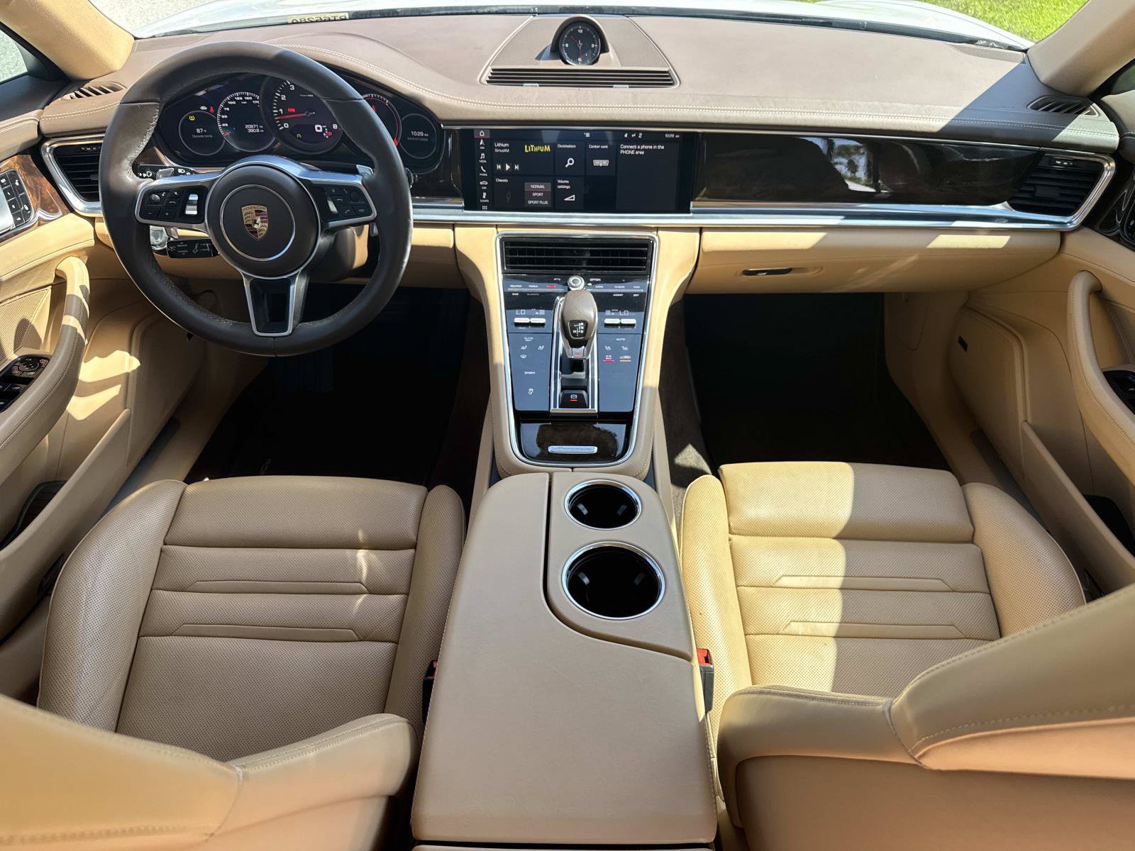 Used 2018 Porsche Panamera 4 AWD/4WD image 30