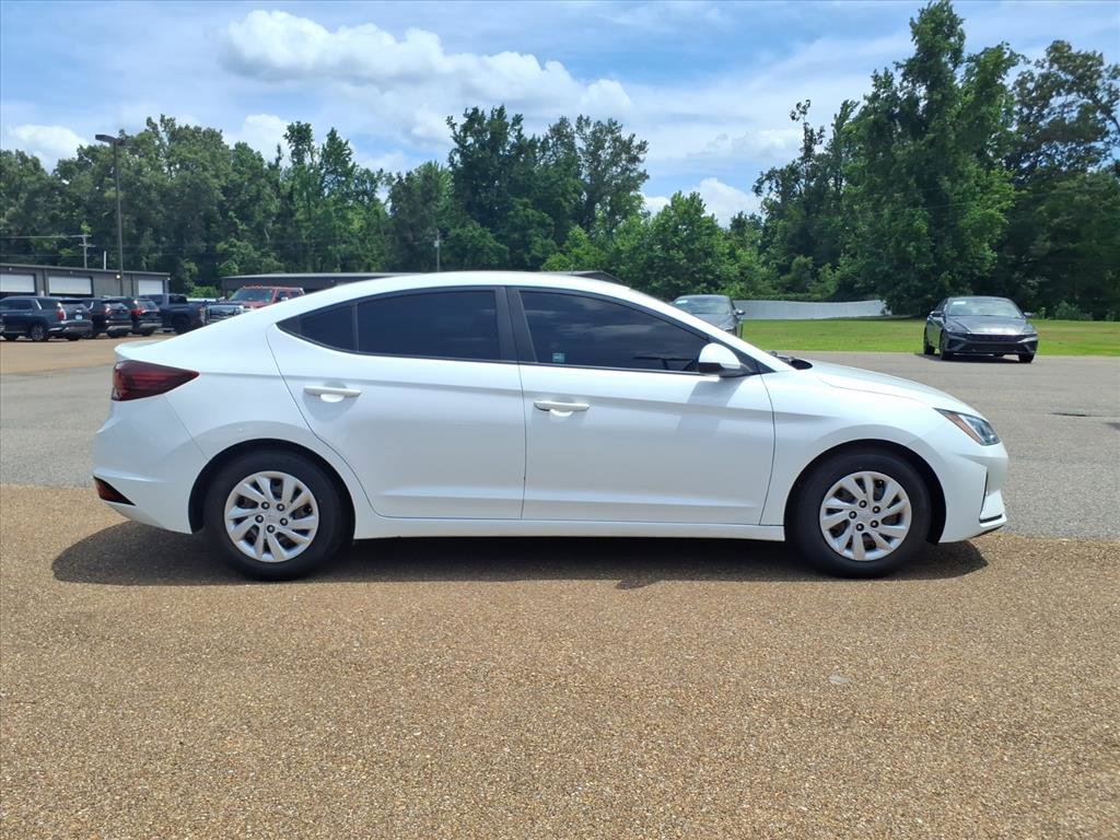 Used 2020 Hyundai Elantra SE w/ Cargo Package (C1) FWD image 6